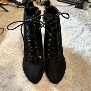𝐍𝐖𝐓 Windsor Black Heeled Lace Up Boots with Zipper | Size 5 1/2